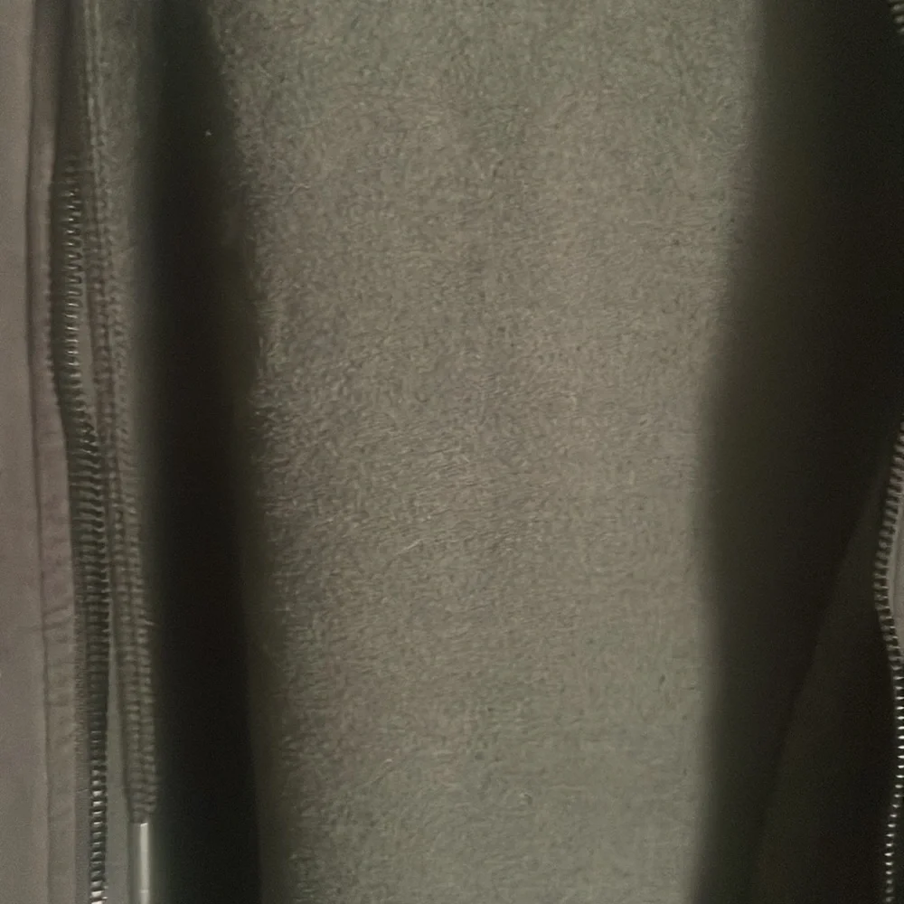 PreOwned Eddie Bauer Jacket Men’s. - Picture 5 of 12
